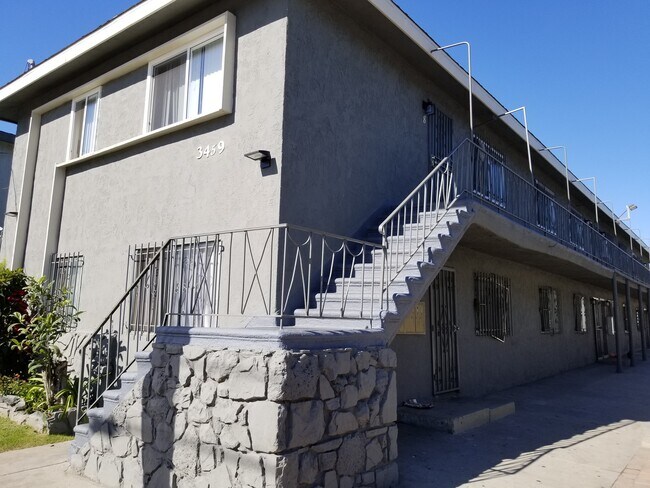 Building Photo - 3459 W Florence Ave
