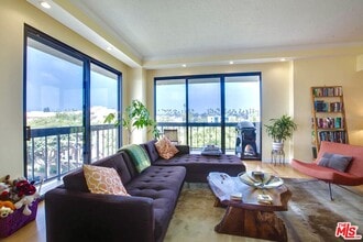 Building Photo - 124 Idaho Ave