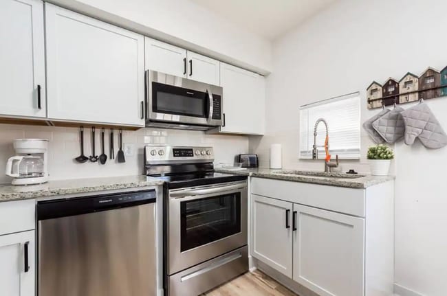 Building Photo - 203 S 22nd St