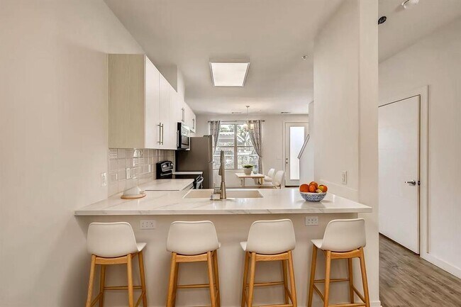 Foto del edificio - 7805 Cooper Ln
