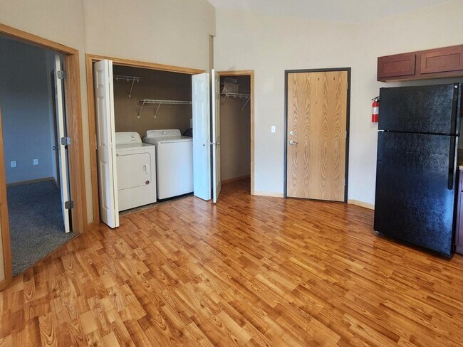 Foto del edificio - 2250 W Lake Rd