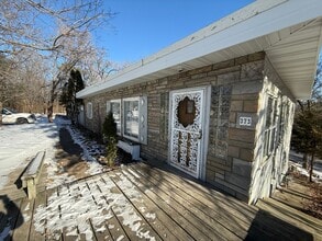 Building Photo - 373 Arlington Ave W