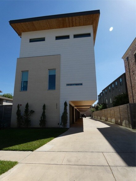 Photo - 2317 Moser Avenue Unit 105