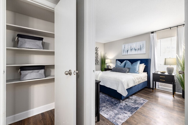 Foto del edificio - Serena Apartment Homes