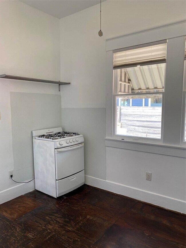 Foto del edificio - 709 E 11th St