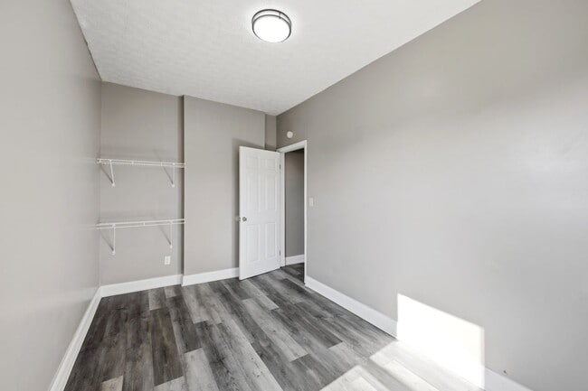 Building Photo - 387 St Clair Ave