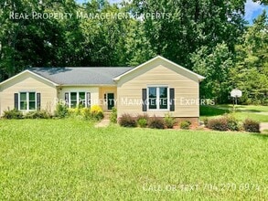 Building Photo - 7301 Gilead Rd