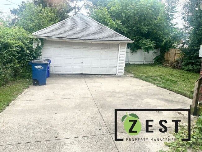 Foto del edificio - 17352 Roselawn St