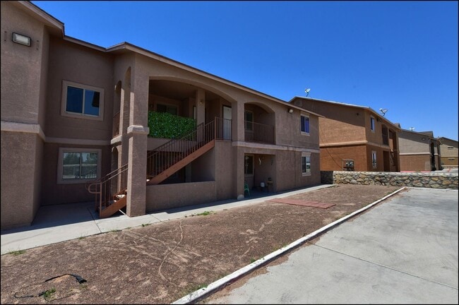 Foto del edificio - Available now!