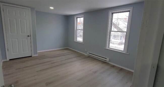 Foto del edificio - 521 W 2nd St