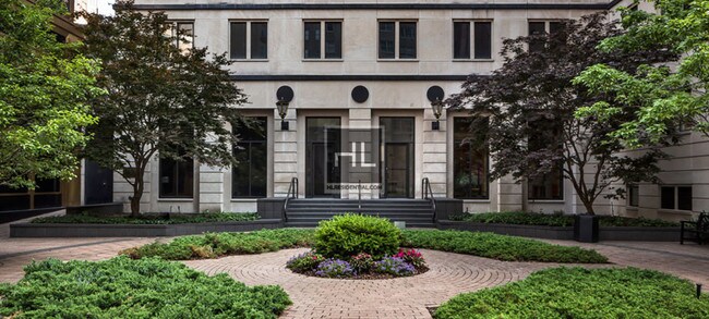 Building Photo - 300 E 56th St