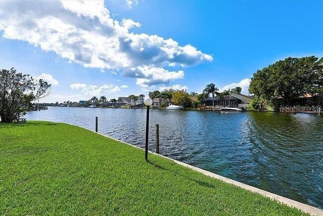 Foto del edificio - 6326 Grand Bahama Cir