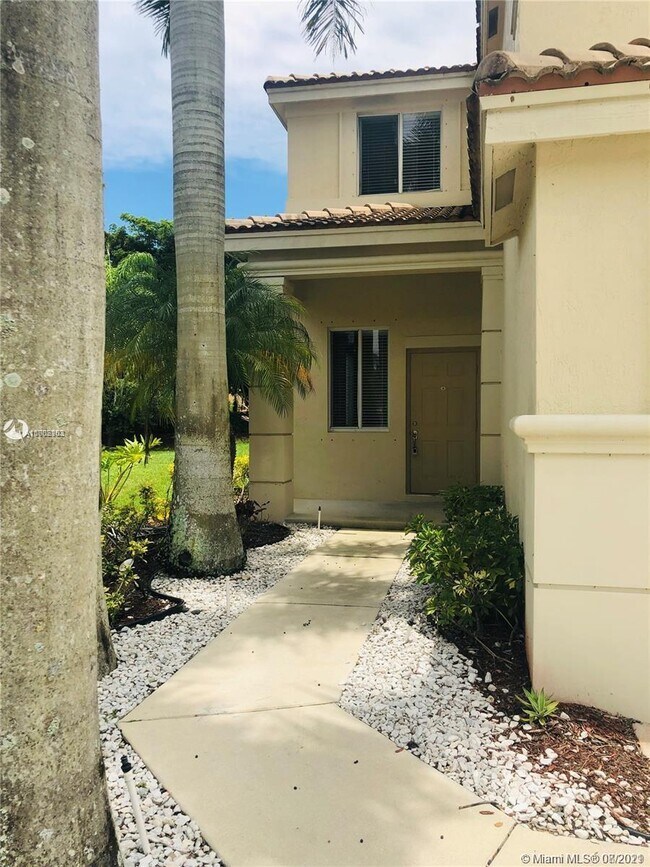 Foto del edificio - 1216 Golden Cane Dr