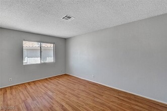 Building Photo - 913 Falconhead Ln