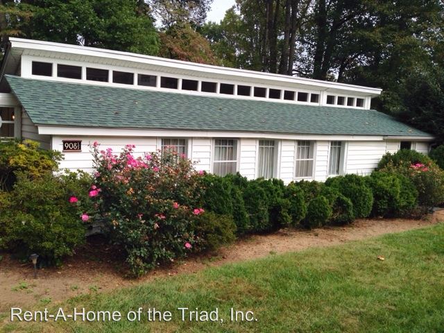 Primary Photo - 908 1/2 W Cornwallis Dr