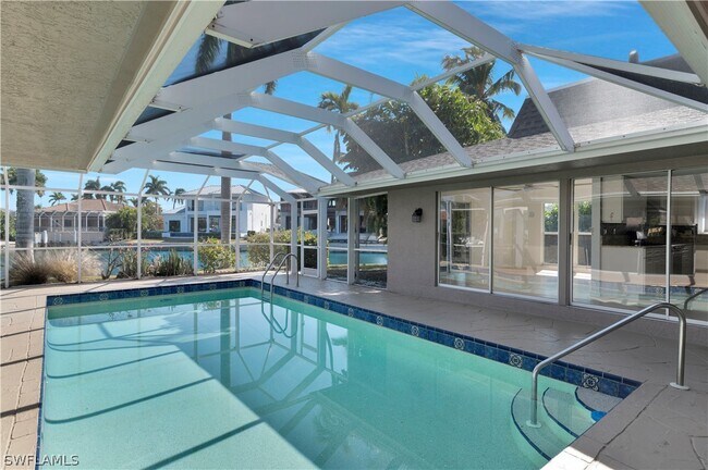 Foto del edificio - 875 Robin Ct