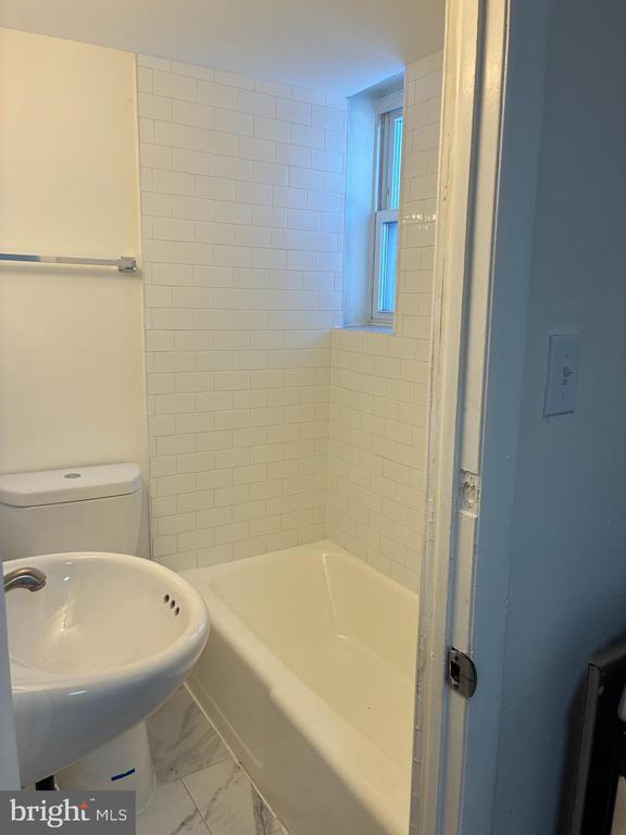 Foto del edificio - 1800 Garrett Rd