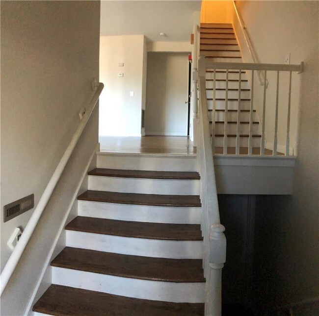 Building Photo - 60 Margin St