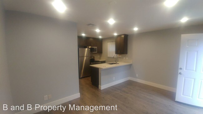 Building Photo - 1 br, 1 bath House - 2143 Bircher Way