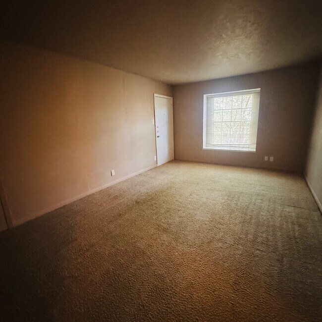 Foto del edificio - Welcome to your new 2 Bedroom Townhome located at Maison Helena Townhomes.