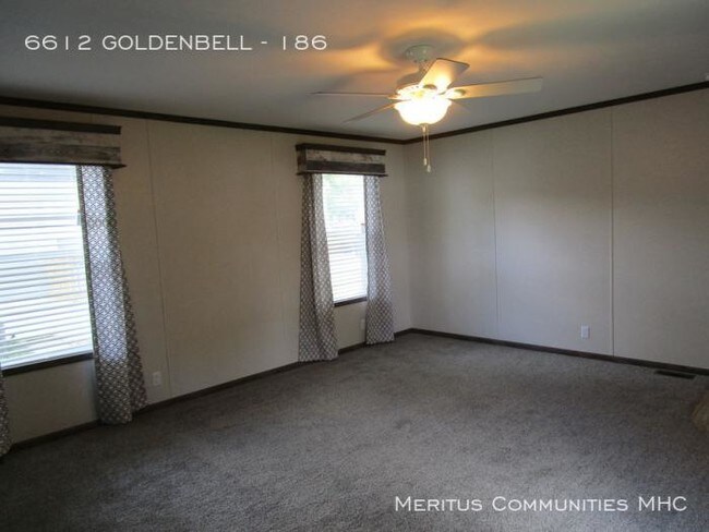 Building Photo - 3 bedroom in Indianapolis IN 46203