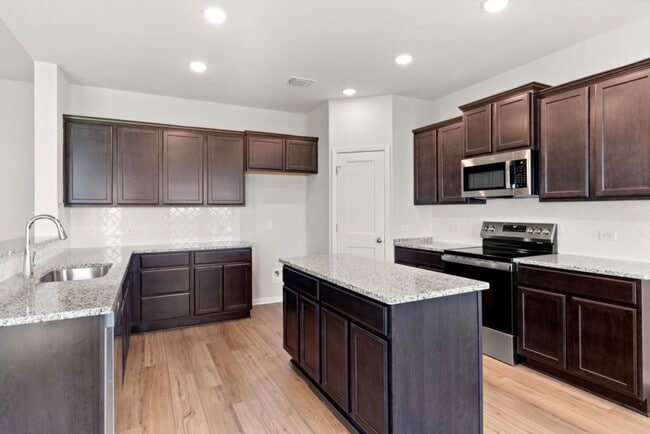 Foto del edificio - 7017 Hammermill Ln