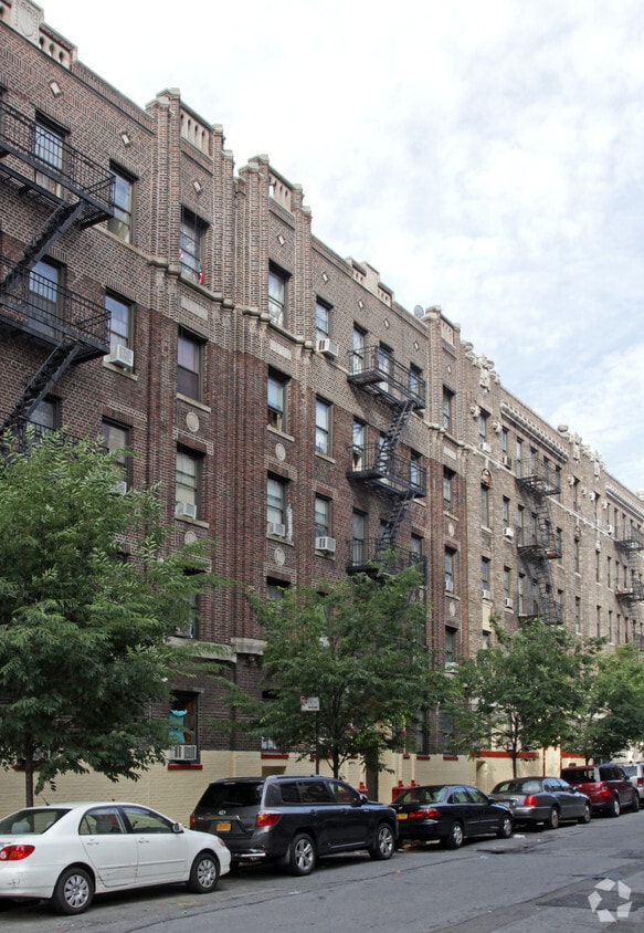 Primary Photo - 556 W 191st St