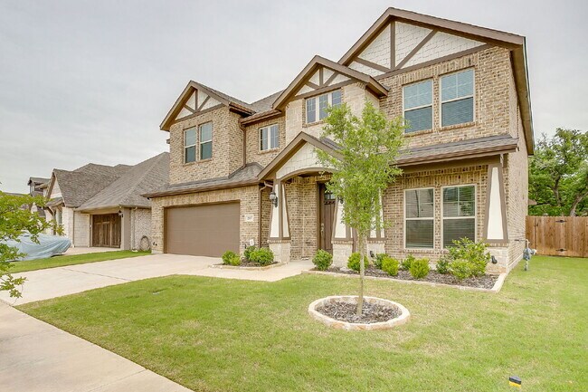 Foto del edificio - Spacious 5-Bedroom Home In Beautiful Burleson!