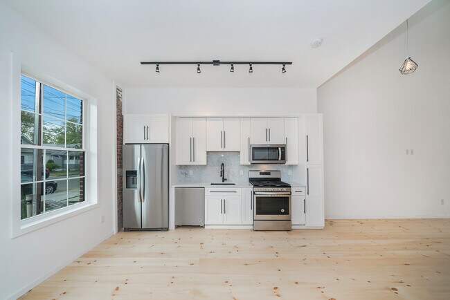 Foto del edificio - 112 Stevens Ave