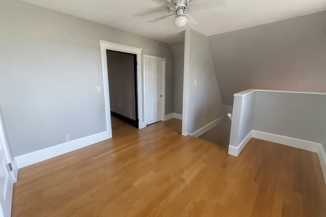 Building Photo - 42 Raddin Grove Ave