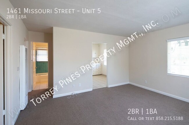 Building Photo - Pacific Beach: 2 Bedroom in Ideal, Central...