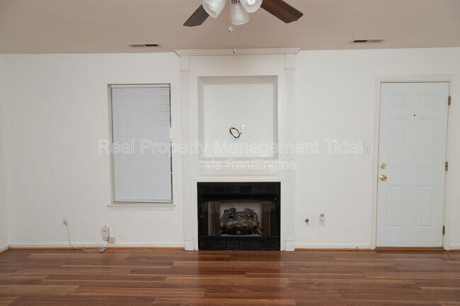 Foto del edificio - 3940 Horse Run Glen