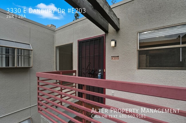 Building Photo - 3330 W Danbury Dr