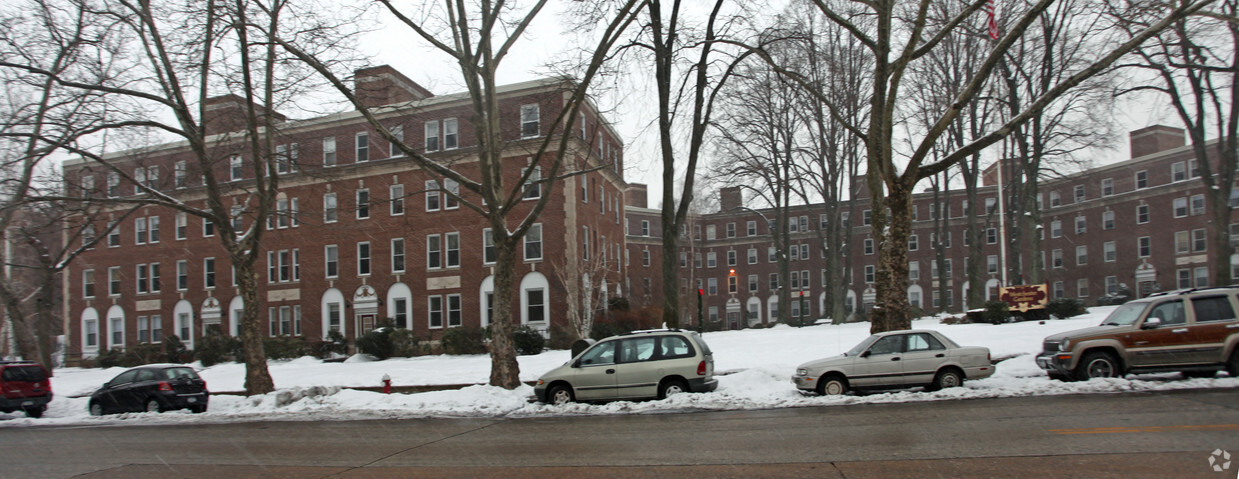 Building Photo - Westchester Gardens