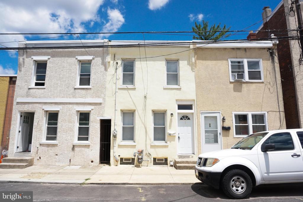 Primary Photo - 41 W Front St