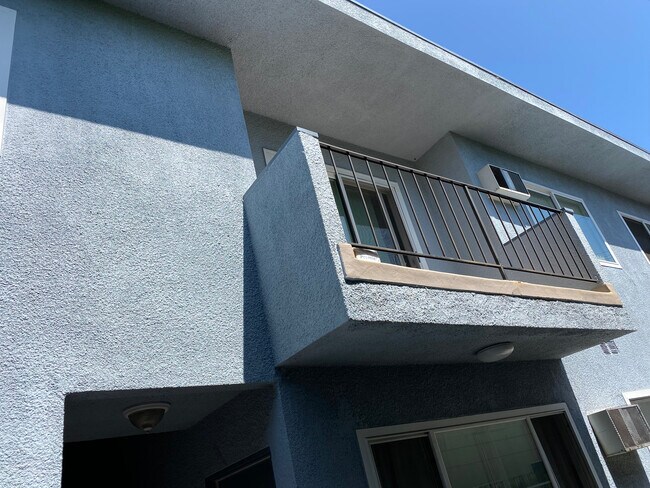 Building Photo - 3352 Bagley Ave
