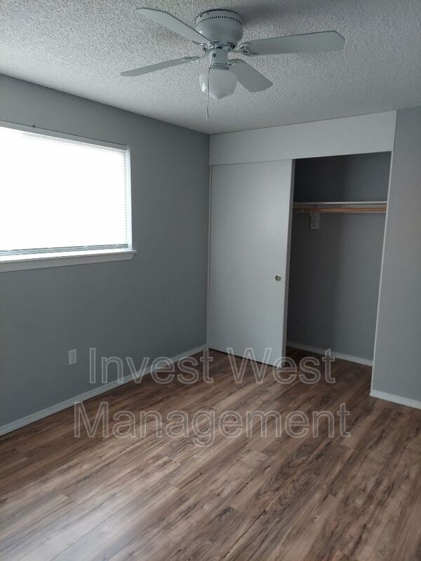 Foto del edificio - 2904 E 16th St