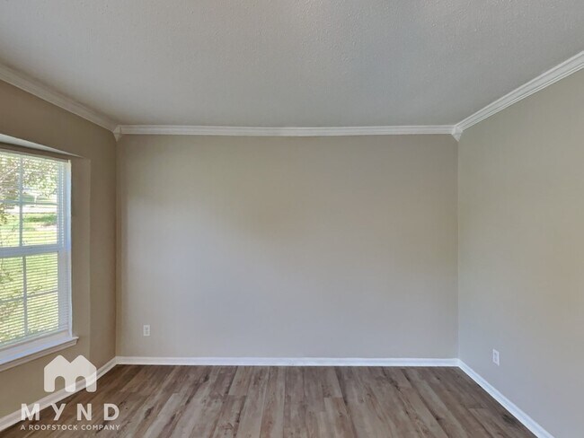 Building Photo - 5645 Cheryl Dr