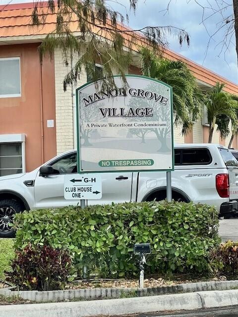 Foto del edificio - 1950 N Andrews Ave