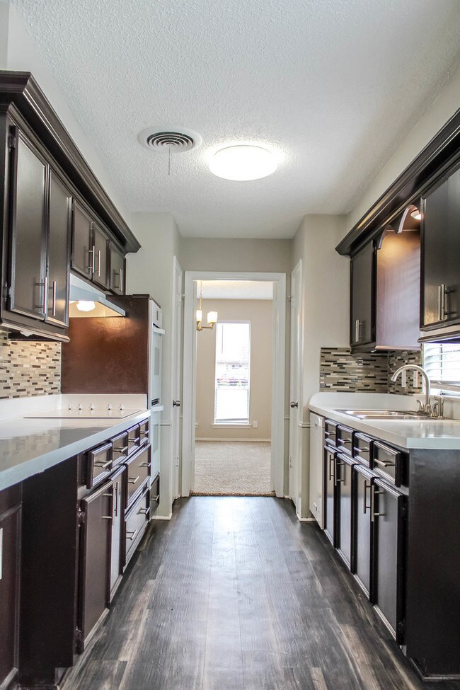 Building Photo - 1701 Baylor Dr, Richardson, TX 75081