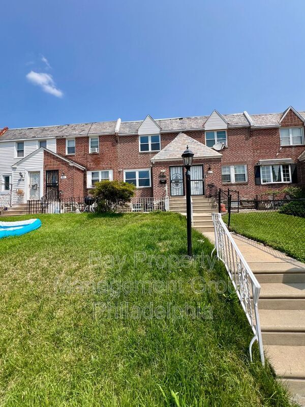 Foto del edificio - 8505 Temple Rd