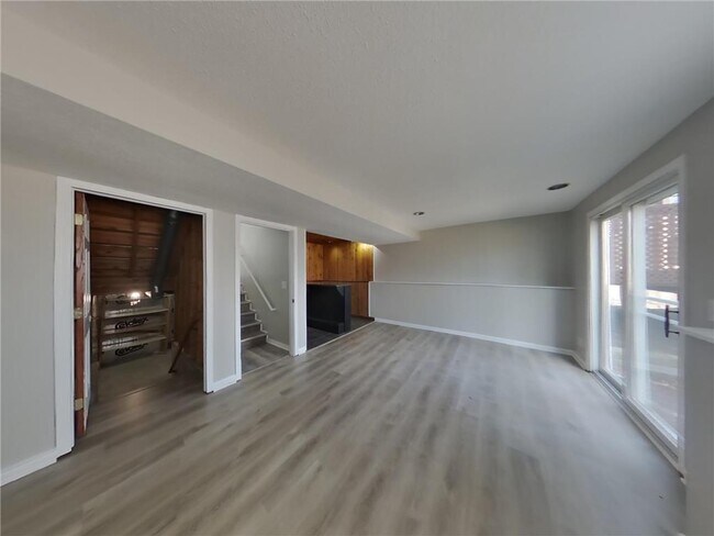 Foto del edificio - 6884 27th St N