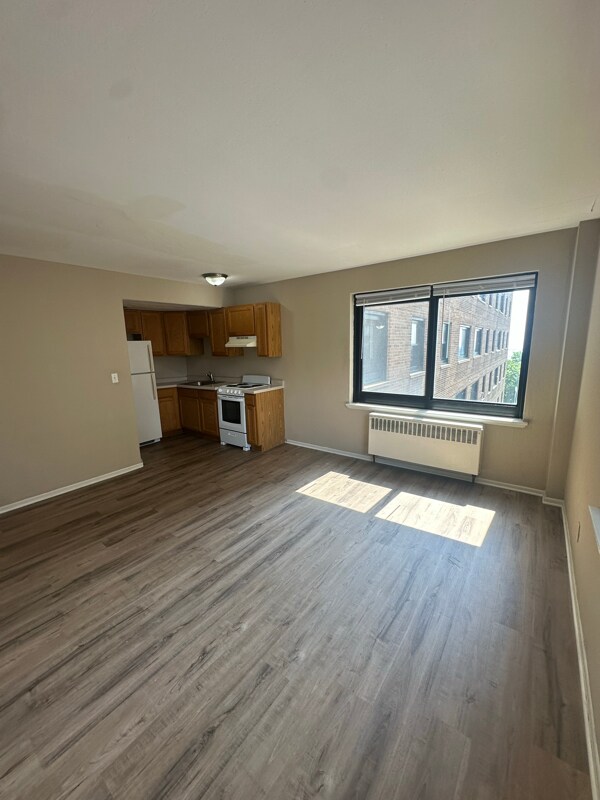 Foto del edificio - 1646 N Prospect Ave