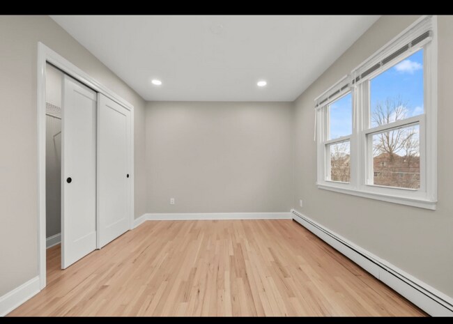 Foto del edificio - 269 Fisher Ave