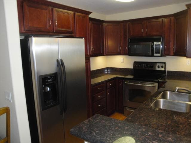 Building Photo - 506 Canyon Dr