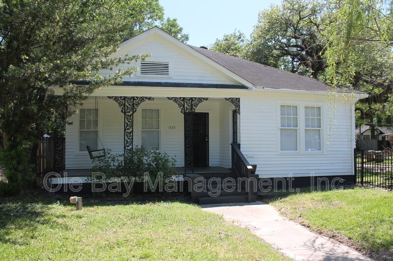 Foto principal - 1725 Laurel St