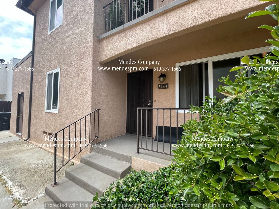 Foto principal - Charming 2 bd / 1 bth Apartment Nestled in...