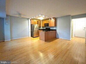 Building Photo - 1801 Clydesdale Pl NW