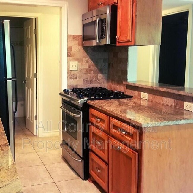 Foto del edificio - 407 E 45th St