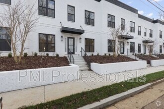 Building Photo - 229 S Bilbro Ave